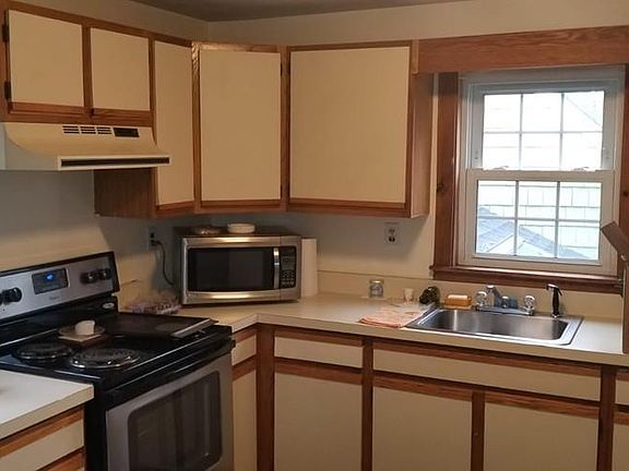 3rd image of 461 West St #2