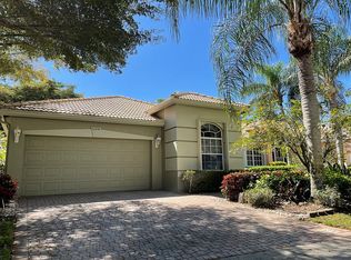 6104 Rossmoor Lakes Ct, Boynton Beach, FL 33437