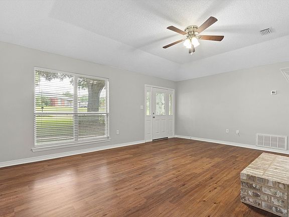 4th image of 7260 Pecan Terrace Dr