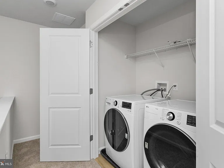 107 Clinton St — Photo 19