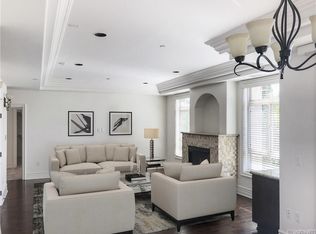 11582 Moorpark St #PENTHOUSE 3, North Hollywood, CA 91602
