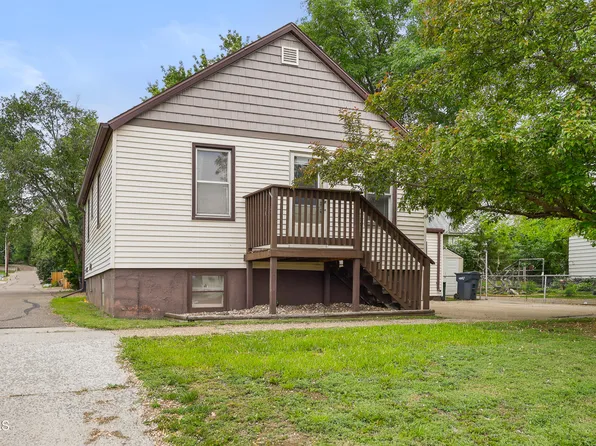 406 2nd St NE, Mandan, ND 58554