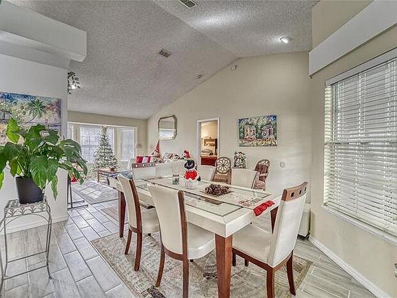 4th image of 3305 Silverpond Dr