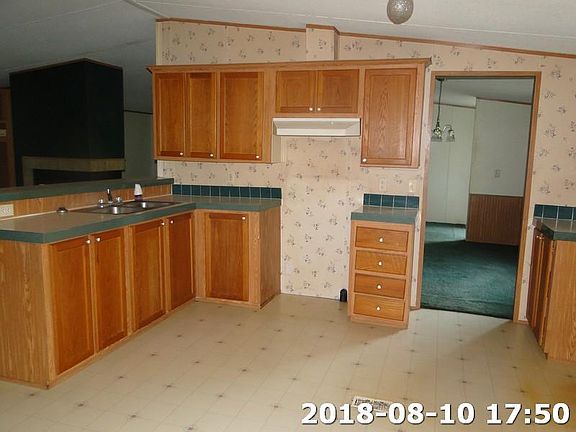 3rd image of 713 Mountain Meadow Dr