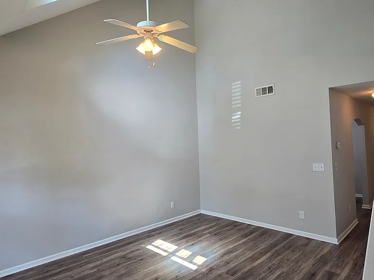 204 Oconee Way — Photo 4