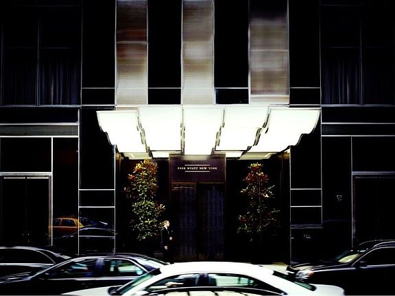 5th image of 157 W 57th St APT 35D