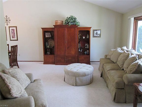 3rd image of 23564 Cedarwood Ln