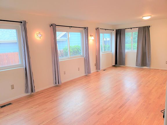 2nd image of 207 Welch Dr