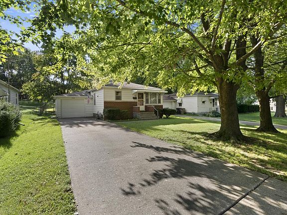 2nd image of 132 S Missouri St