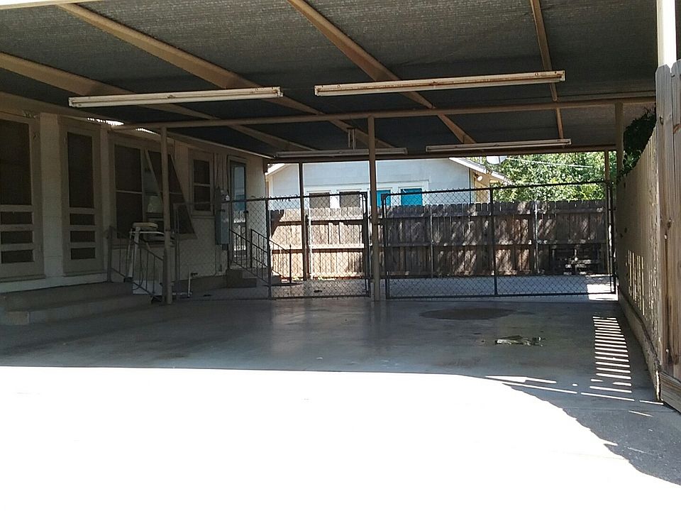 2nd image of 1515 Kemp Blvd