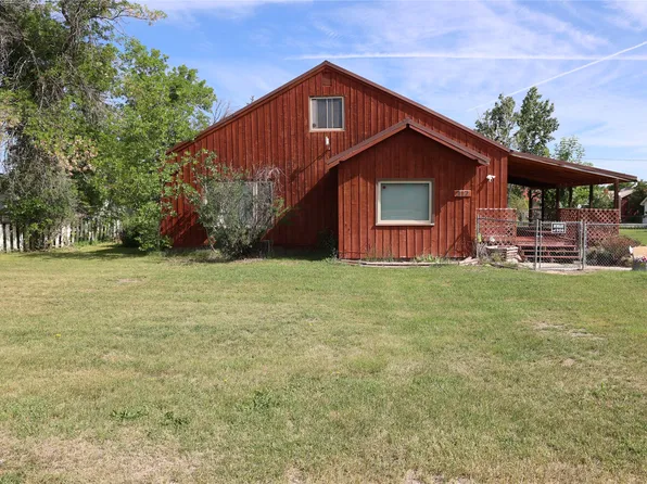 317 Choteau Ave, Valier, MT 59486