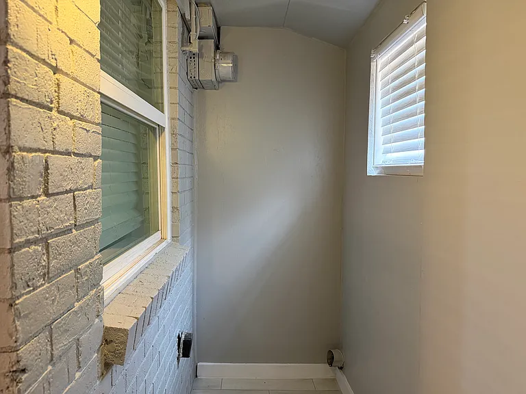 2511 Normont Cir — Photo 16