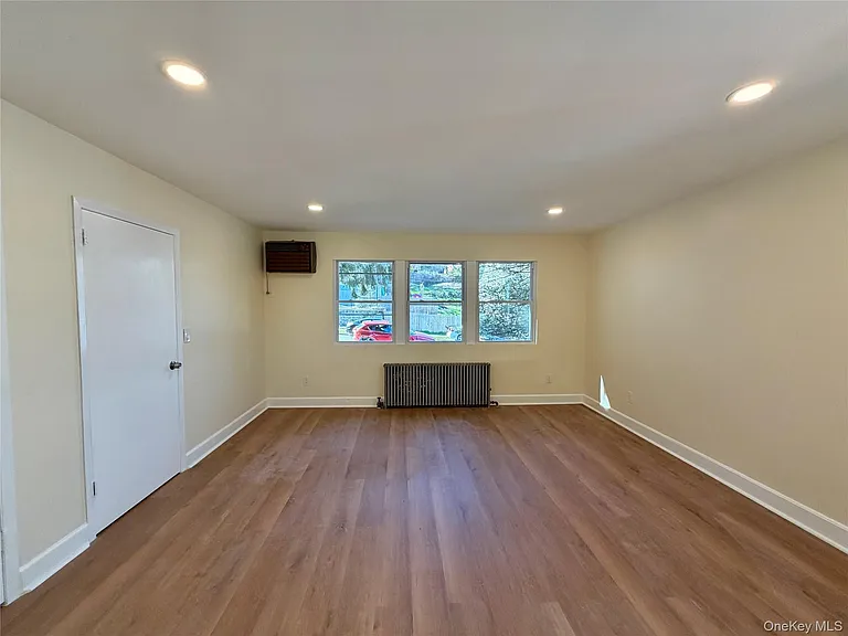 116 Alexander Ave — Photo 13