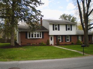 1973 Sanbrook Dr, Bethlehem, PA 18015
