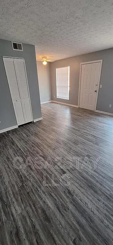 1 bed, 1.0 bath, $675 — Photo 4