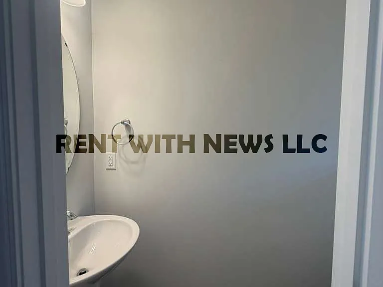 115 Hunston Dr — Photo 31