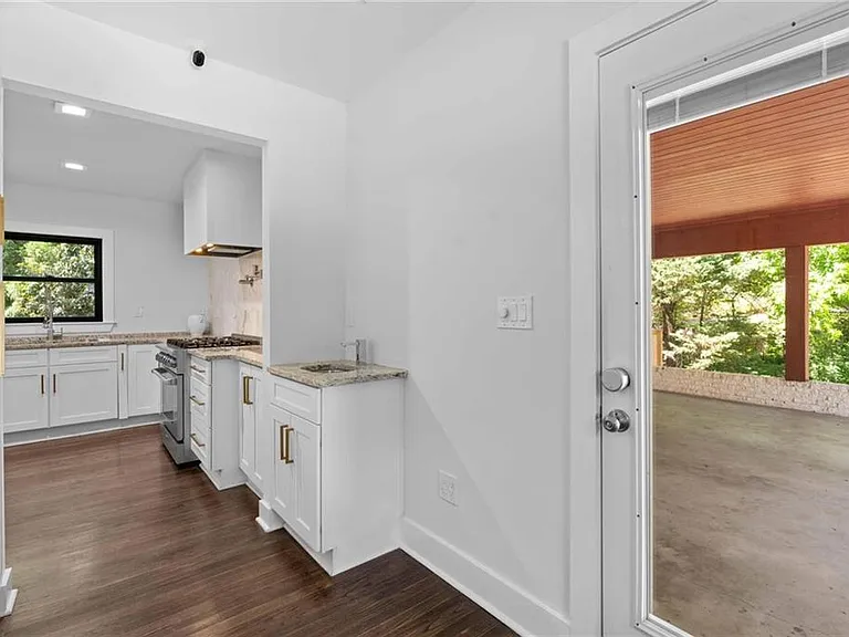 865 Moores Mill Rd NW — Photo 13