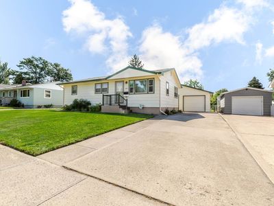 2903 W Saint Anne St, Rapid City, SD, 57702