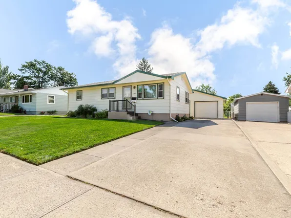 2903 W Saint Anne St, Rapid City, SD 57702