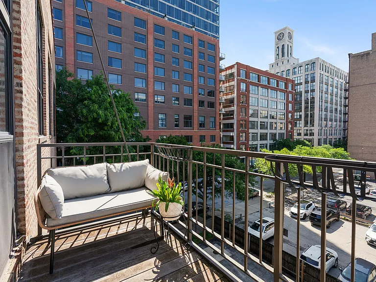 203 S Sangamon St #303 — Photo 22