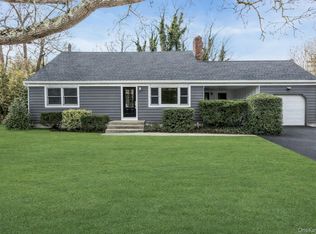 76 Maple St, Blue Point, NY 11715