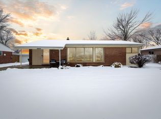 2410 Middlefield Rd, Trenton, MI 48183