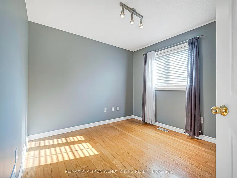 1507 Clearbrook Dr — Photo 30