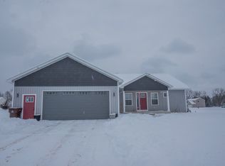 11584 Heritage Ln, Gowen, MI 49326