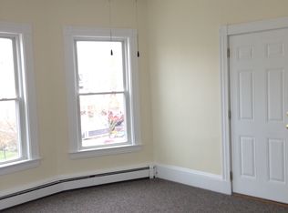 39 Cook St APT 2, Auburn, ME 04210