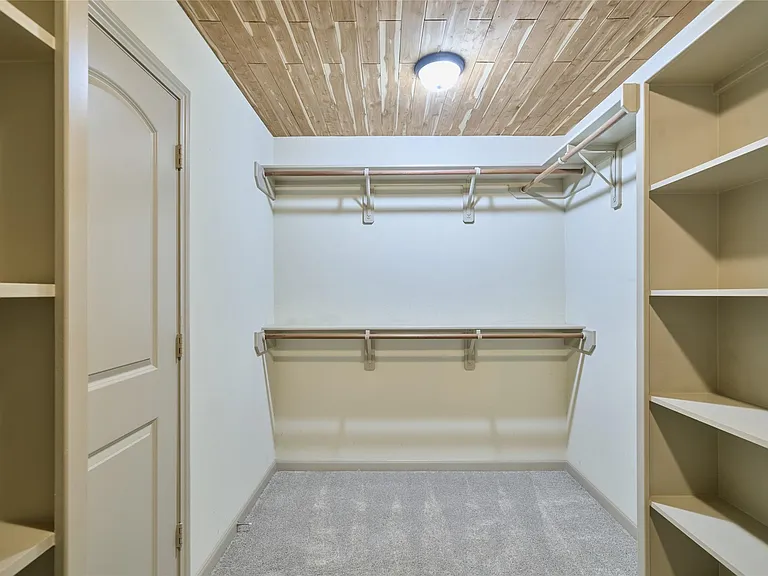 13613 Vail Dr — Photo 24