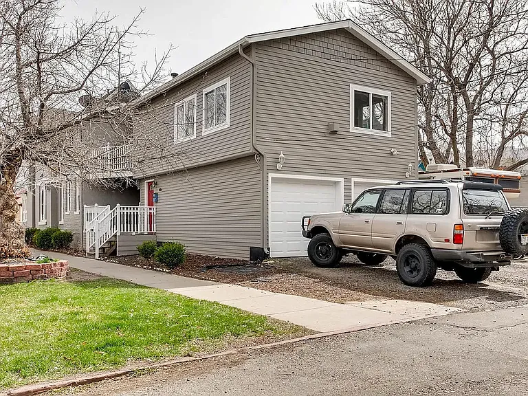 2761 Welton St — Photo 16