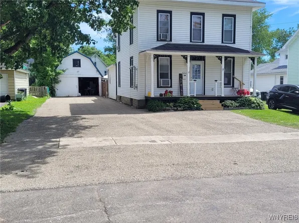 19 1st Ave, Franklinville, NY 14737