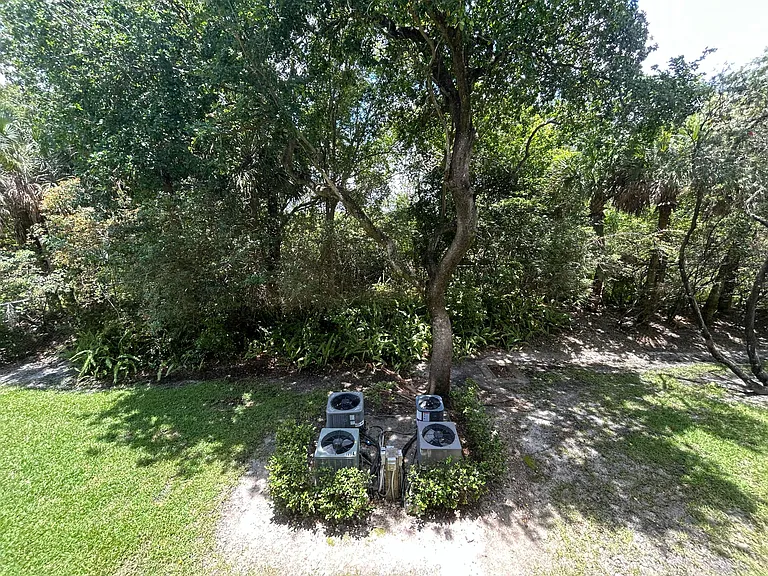 900 SW 142nd Ave #202L — Photo 37