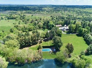 15 Farm St, Dover, MA 02030