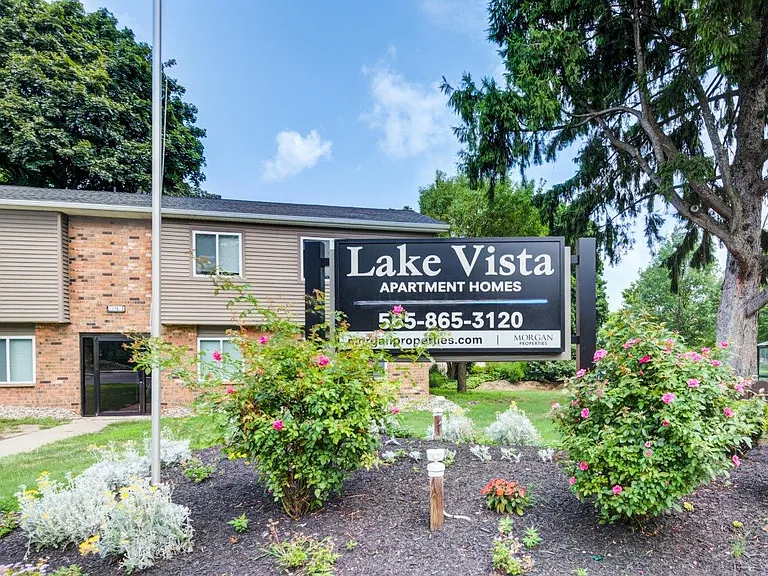 Lake Vista Apartment Homes — Photo 28