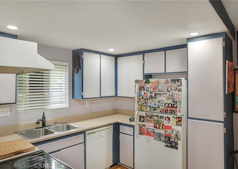 1st image of 223 Woodland Pkwy Unit 258