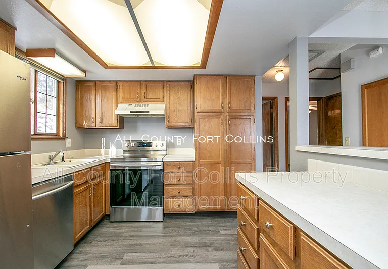 2450 Hampshire Rd #6 — Photo 4