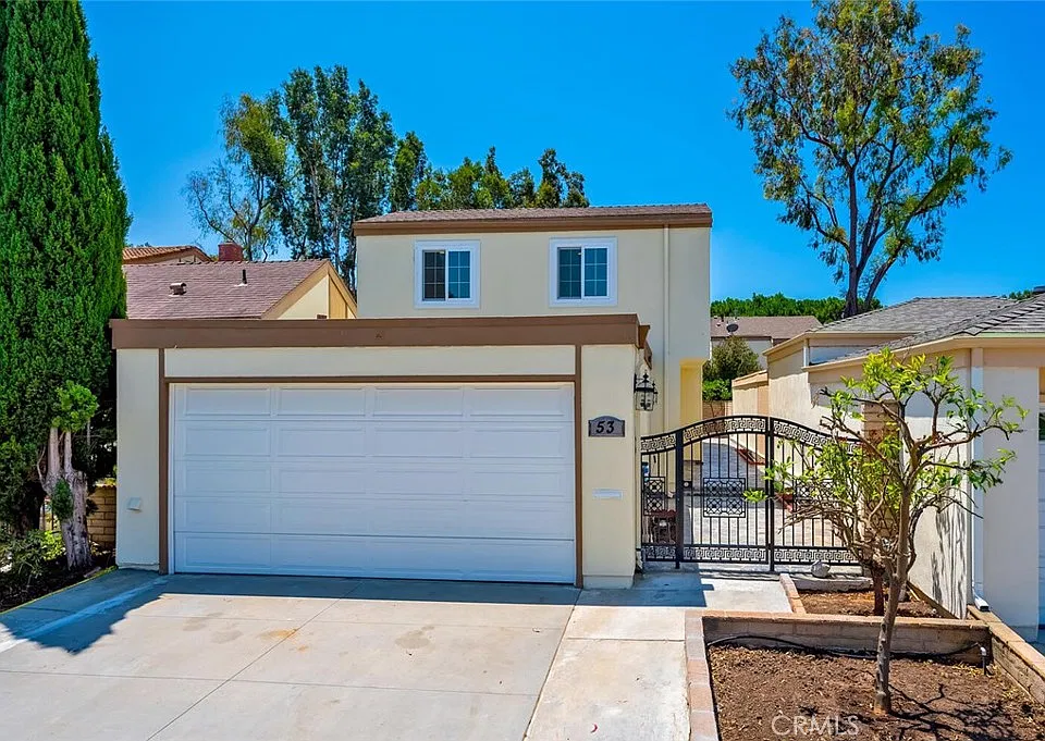 53 Willow Tree Ln