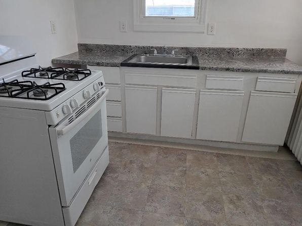 49 Hopkins St FLOOR 2