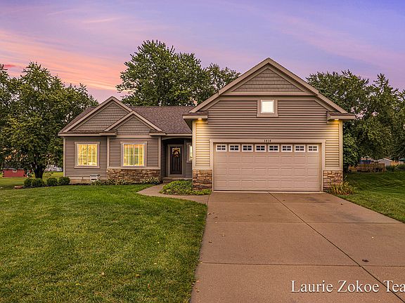 2nd image of 3814 Kentucky Ln