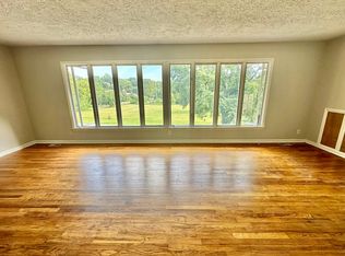 1516 Schuff Ln, Louisville, KY 40205