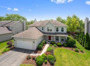 689 W Briarcliff Rd, Bolingbrook, IL 60440