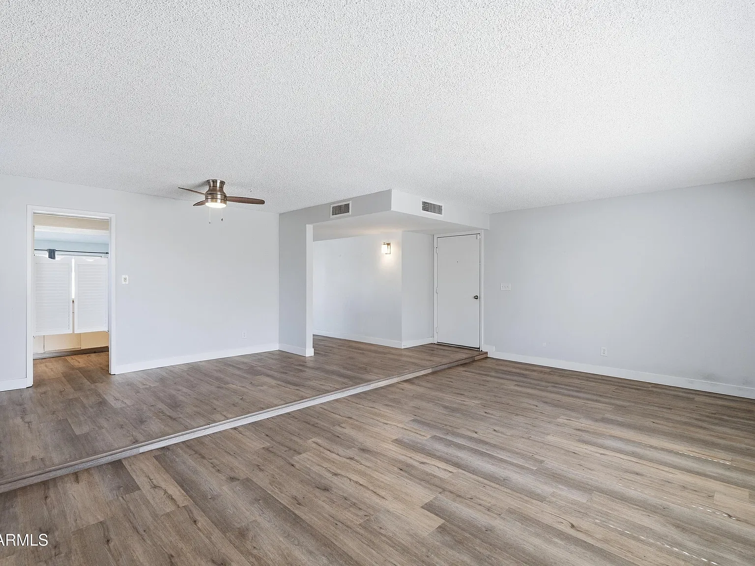 4 bed, 2.0 bath, 2005 sqft, $2,600 — Photo 3