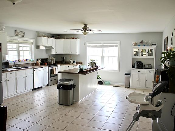 3rd image of 59 Redell Dr