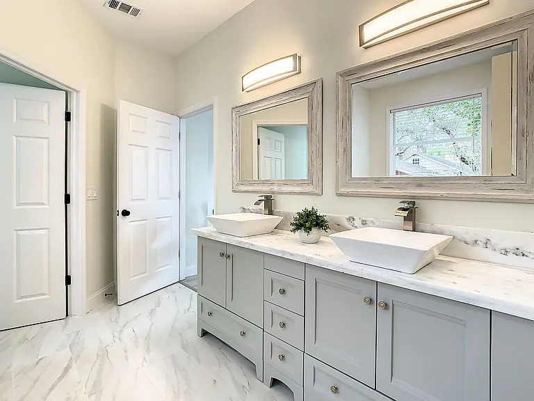 7302 Alvina St — Photo 11