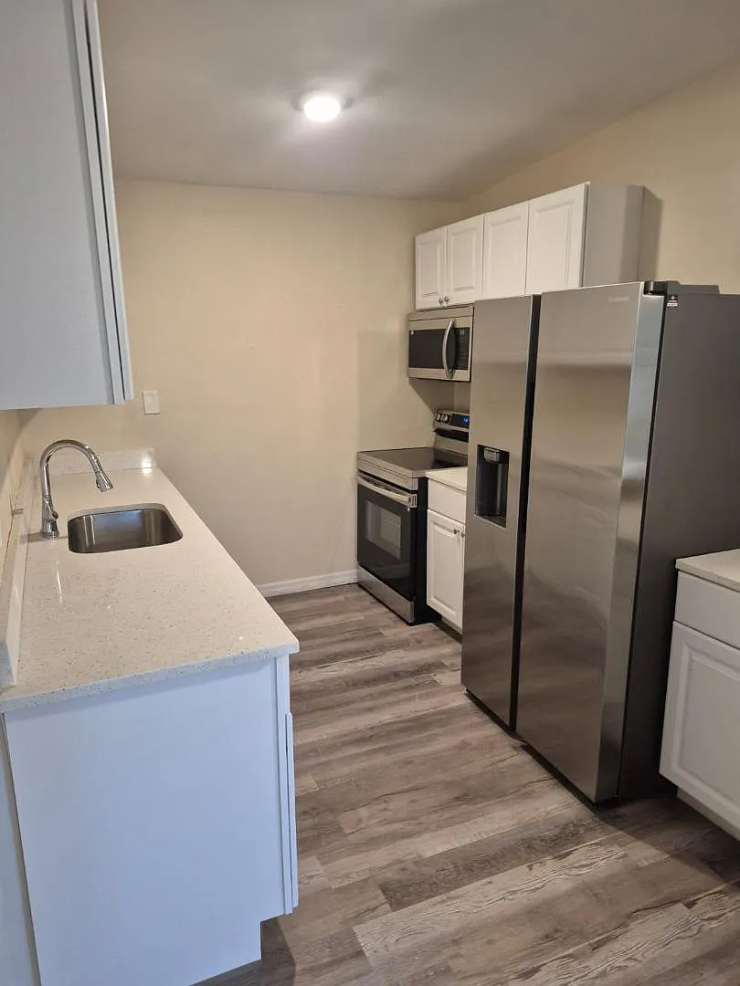 2289 Dallas St — Photo 4