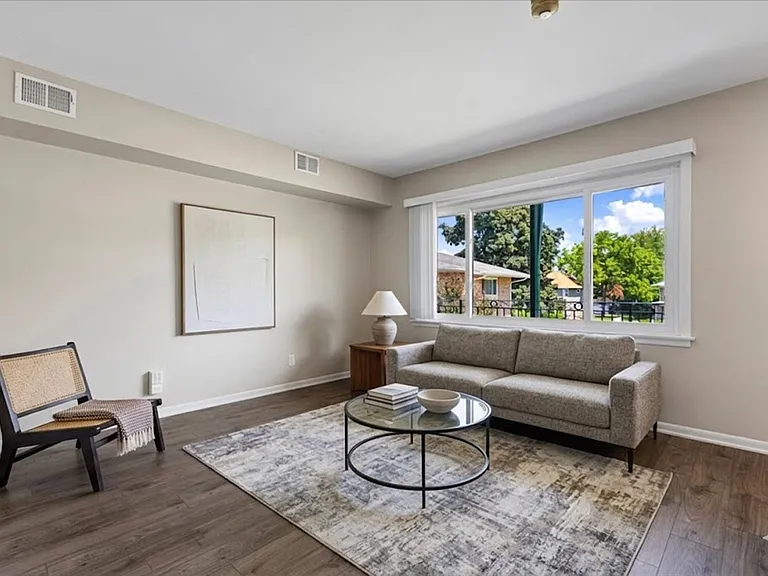 Revere House — Photo 15