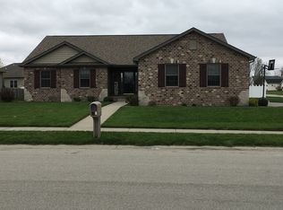 205 Sunkist Dr, Sherman, IL 62684