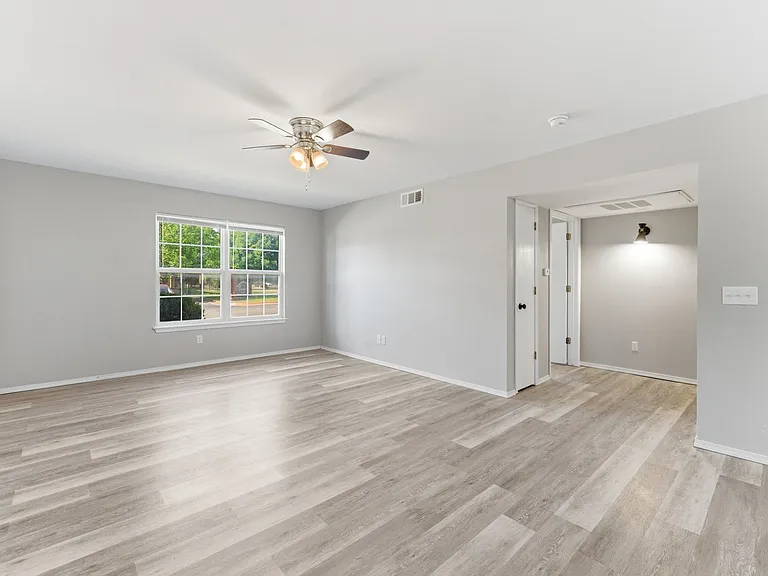 Berryfield Apartments — Photo 8