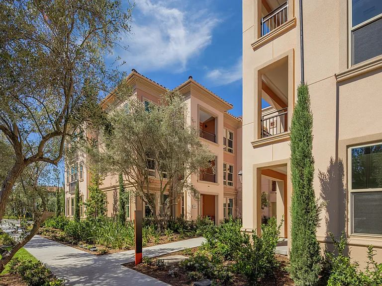Avella Apartment Homes — Photo 4